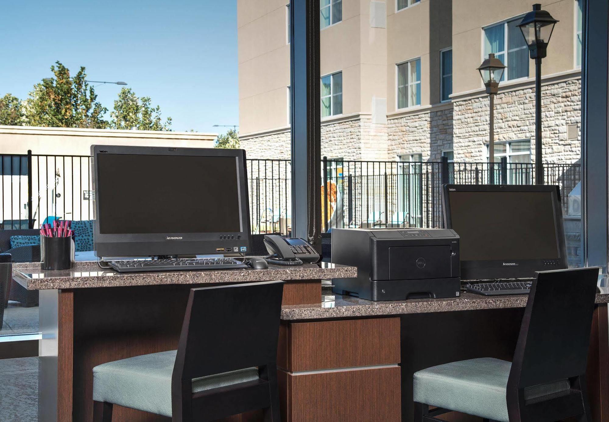 Residence Inn By Marriott Austin - University Area Екстер'єр фото